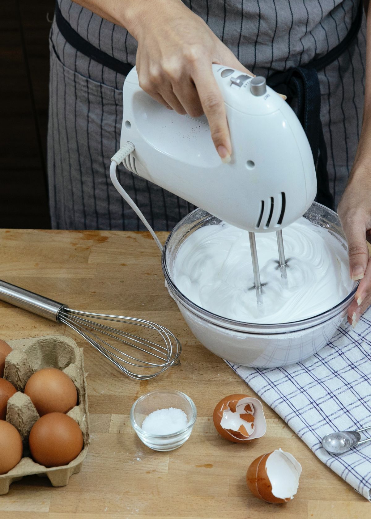 Top 5 Hand Mixers on Amazon: Our Favorites